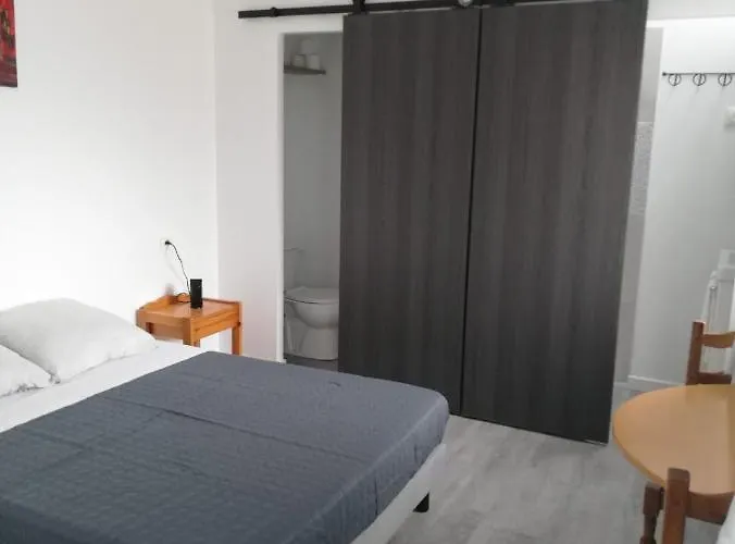 汽车旅馆 Le Breton